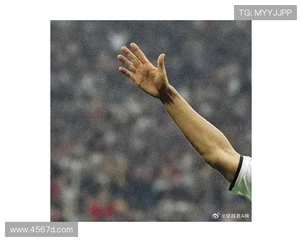 欧文：曼表现不足世界杯太早